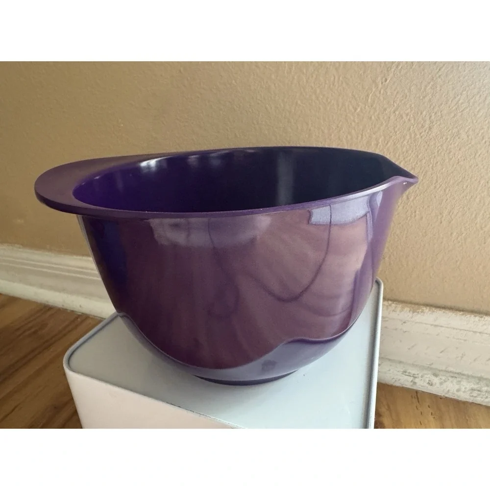 Vintage Sur La Table 3 Mixing Bowls With Spouts: Blue, Maroon, And Purple